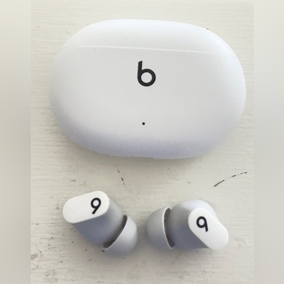 Beats Studio Buds, Model # A2513 Version 1B56 - Picture 2 of 2